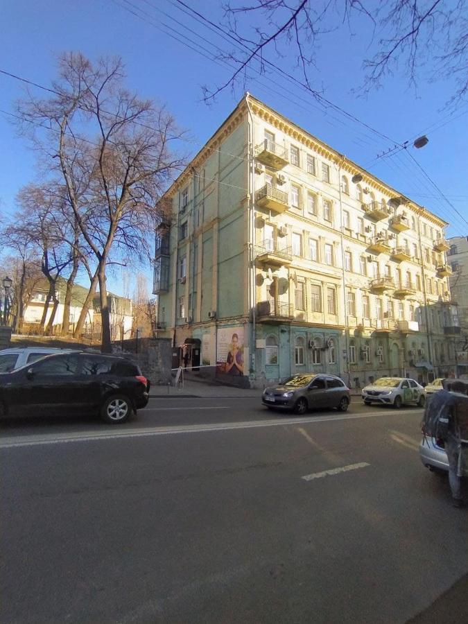Світло Є! Історичний Центр! Apartment Kiev Luaran gambar