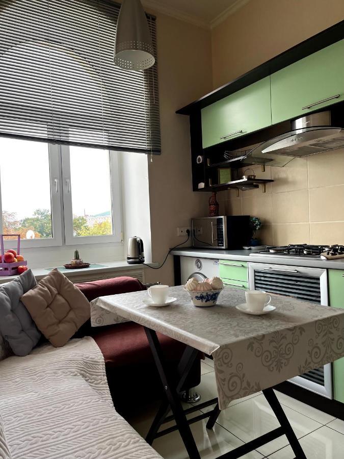 Світло Є! Історичний Центр! Apartment Kiev Luaran gambar