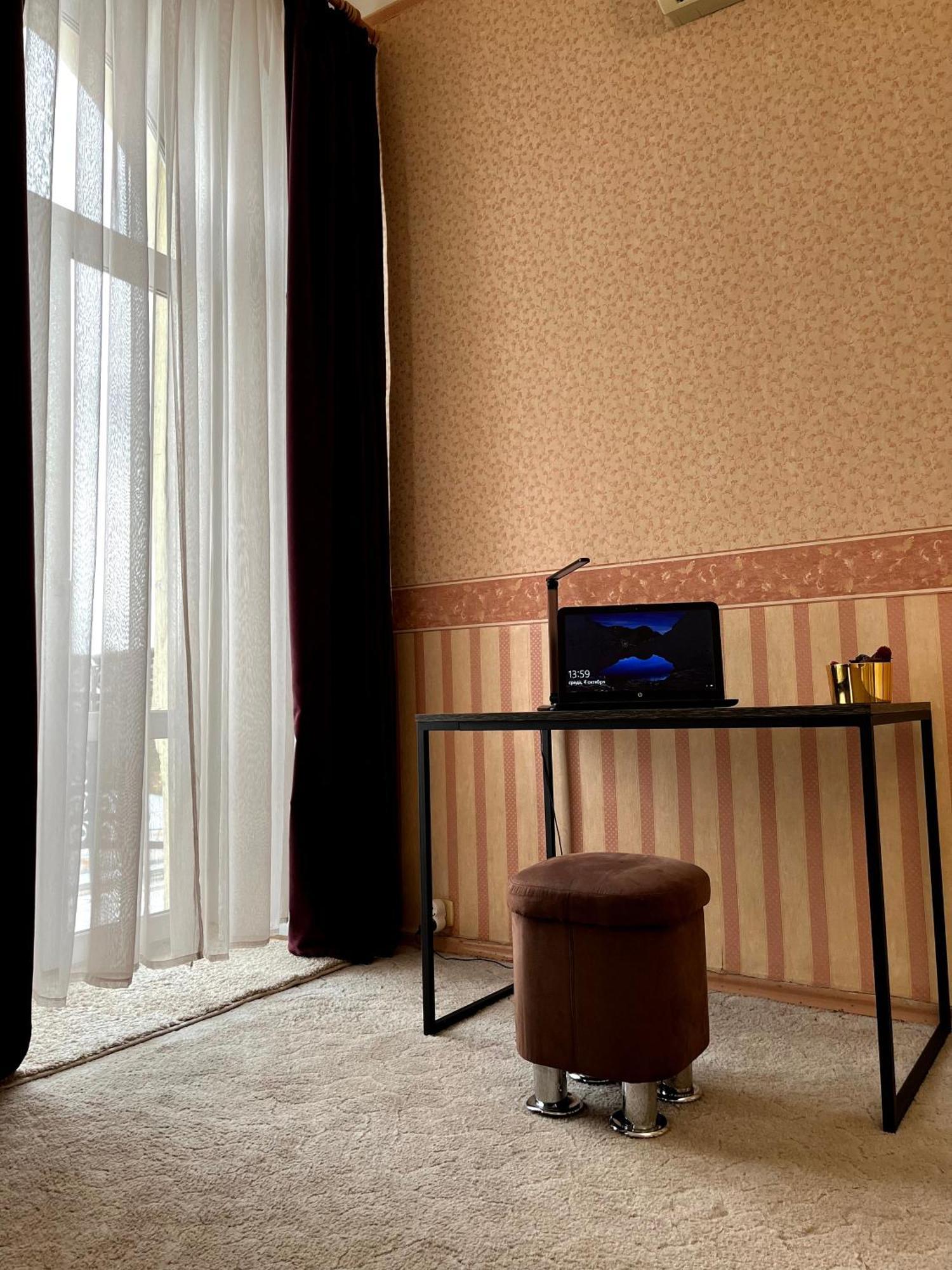 Світло Є! Історичний Центр! Apartment Kiev Luaran gambar