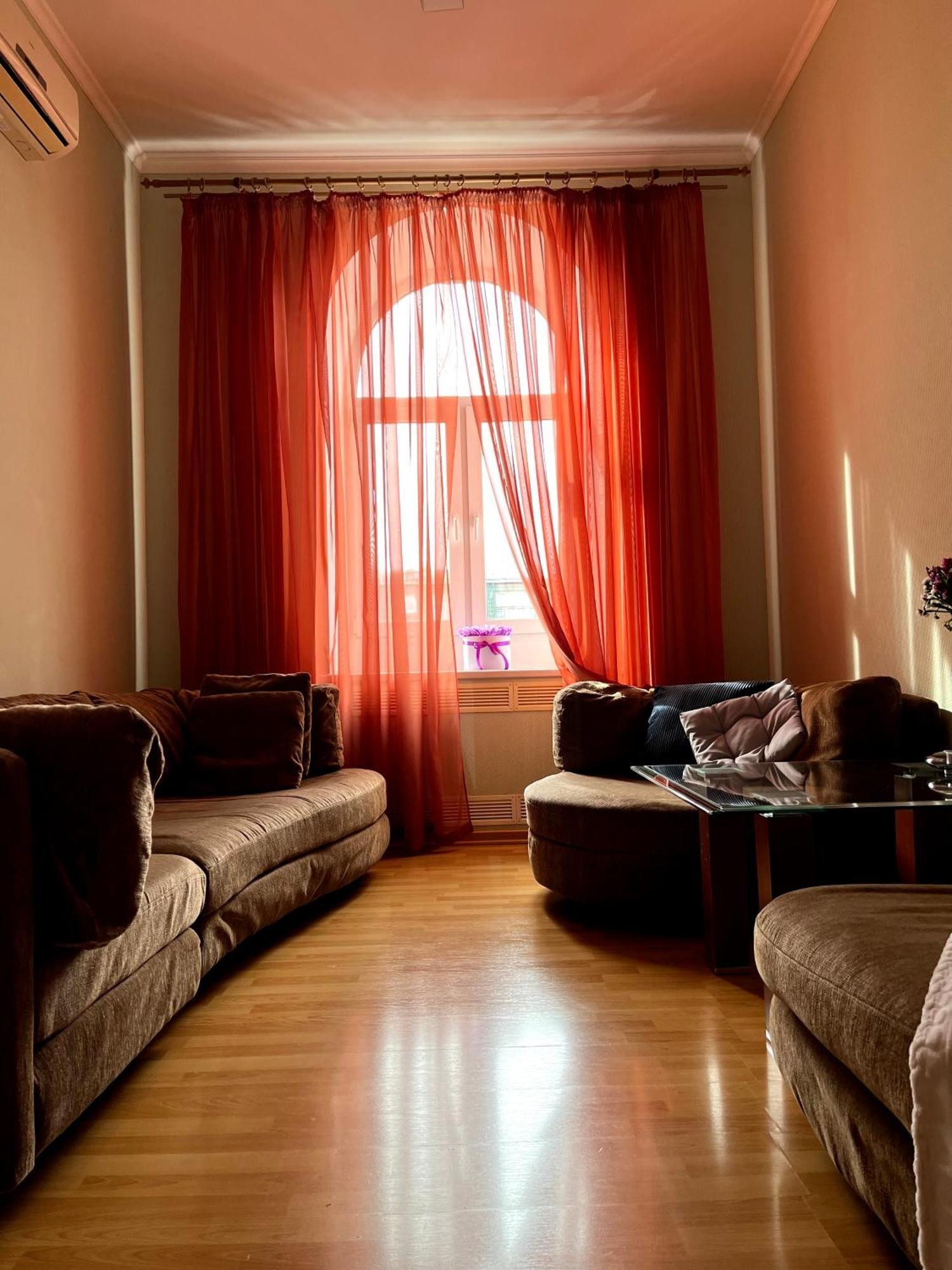 Світло Є! Історичний Центр! Apartment Kiev Luaran gambar